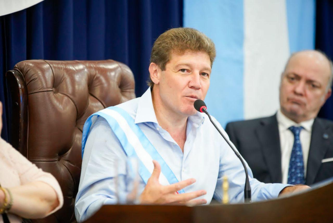 photo_5127745477872298998_y