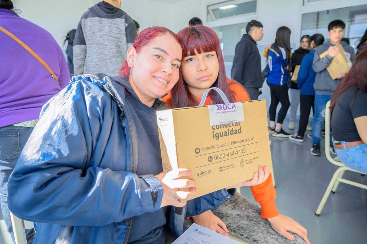 photo_5064623185336577394_y