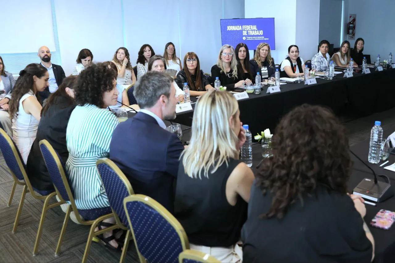 photo_5044340962494188382_y