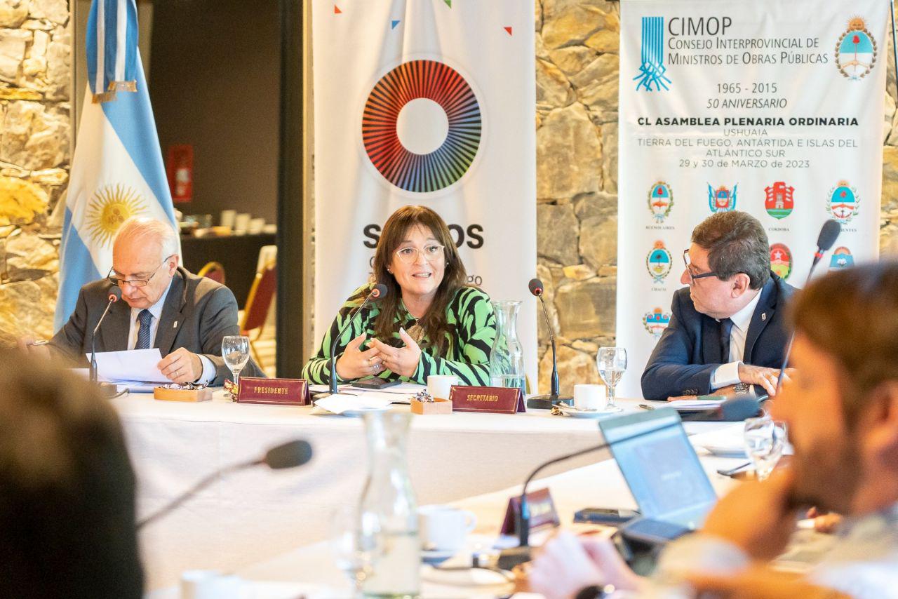 photo_4987954213761952491_y