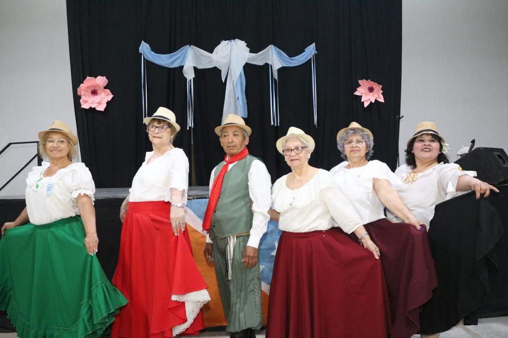 photo_5080573877830135775_y