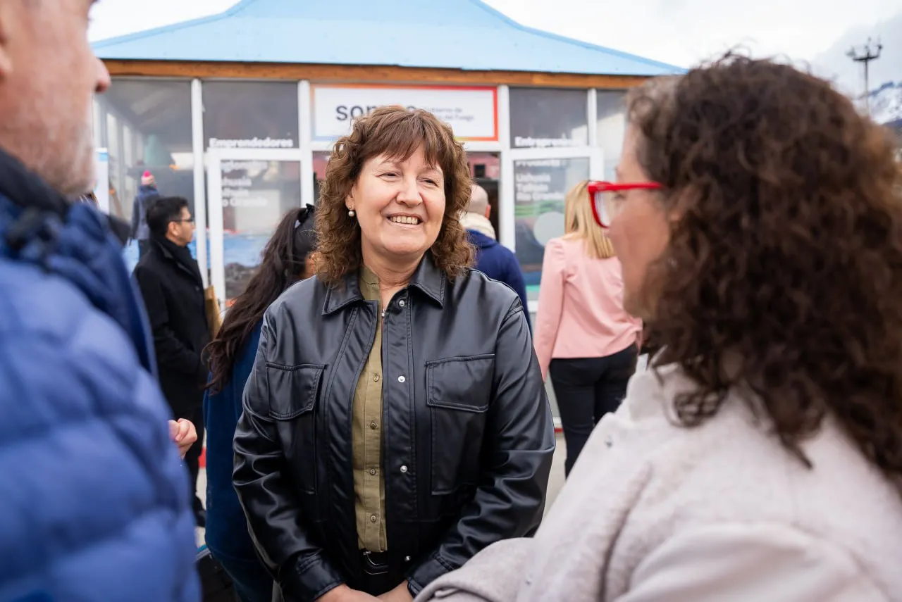 photo_5127467473232923571_y