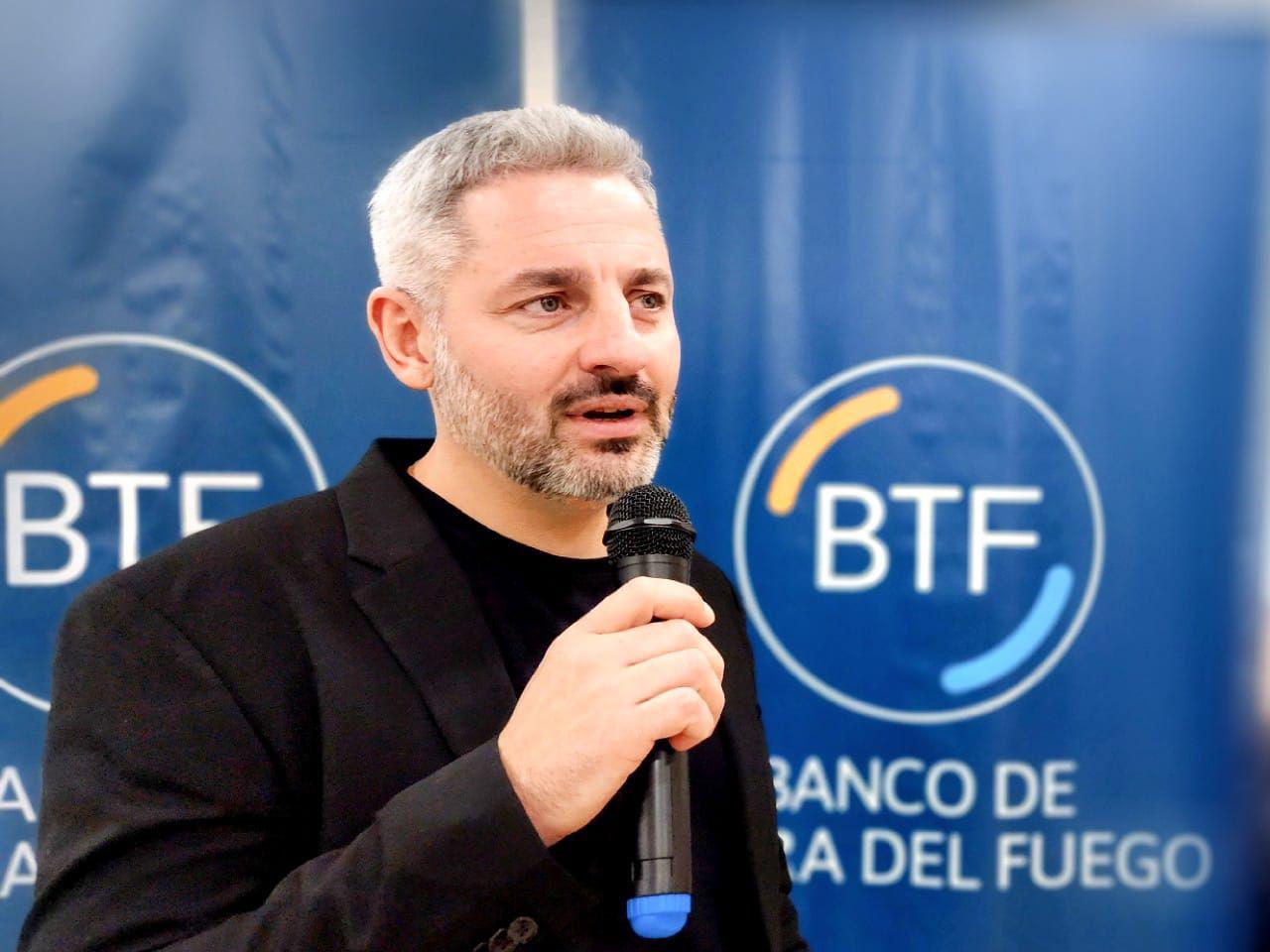 photo_5053300182665505911_y