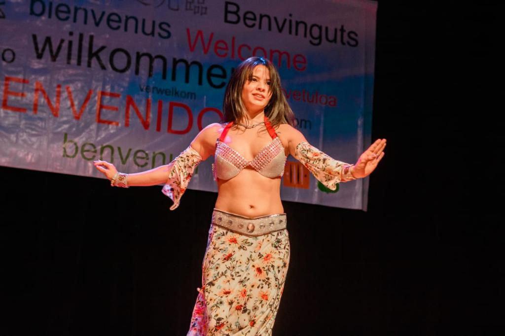 photo_5177446710572592290_y