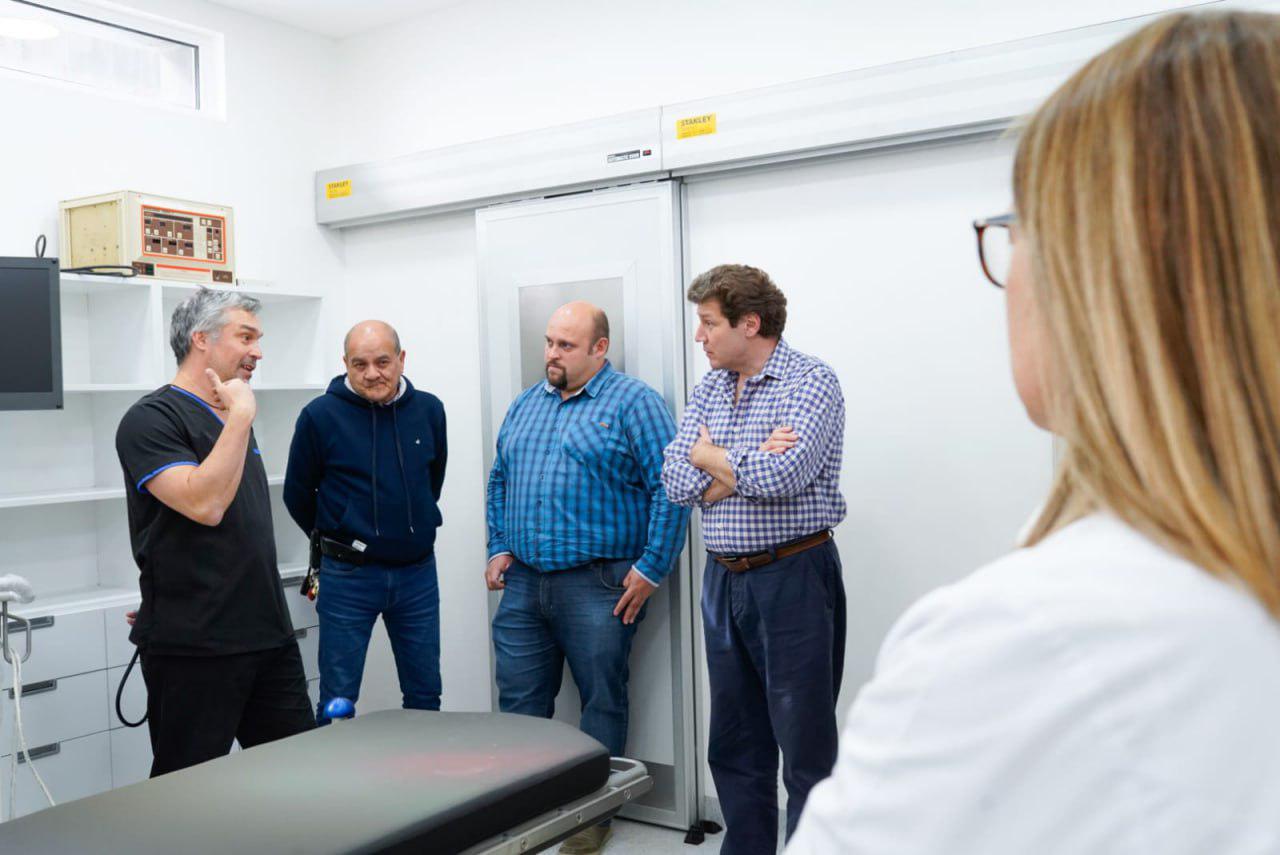 photo_5048796583038135647_y