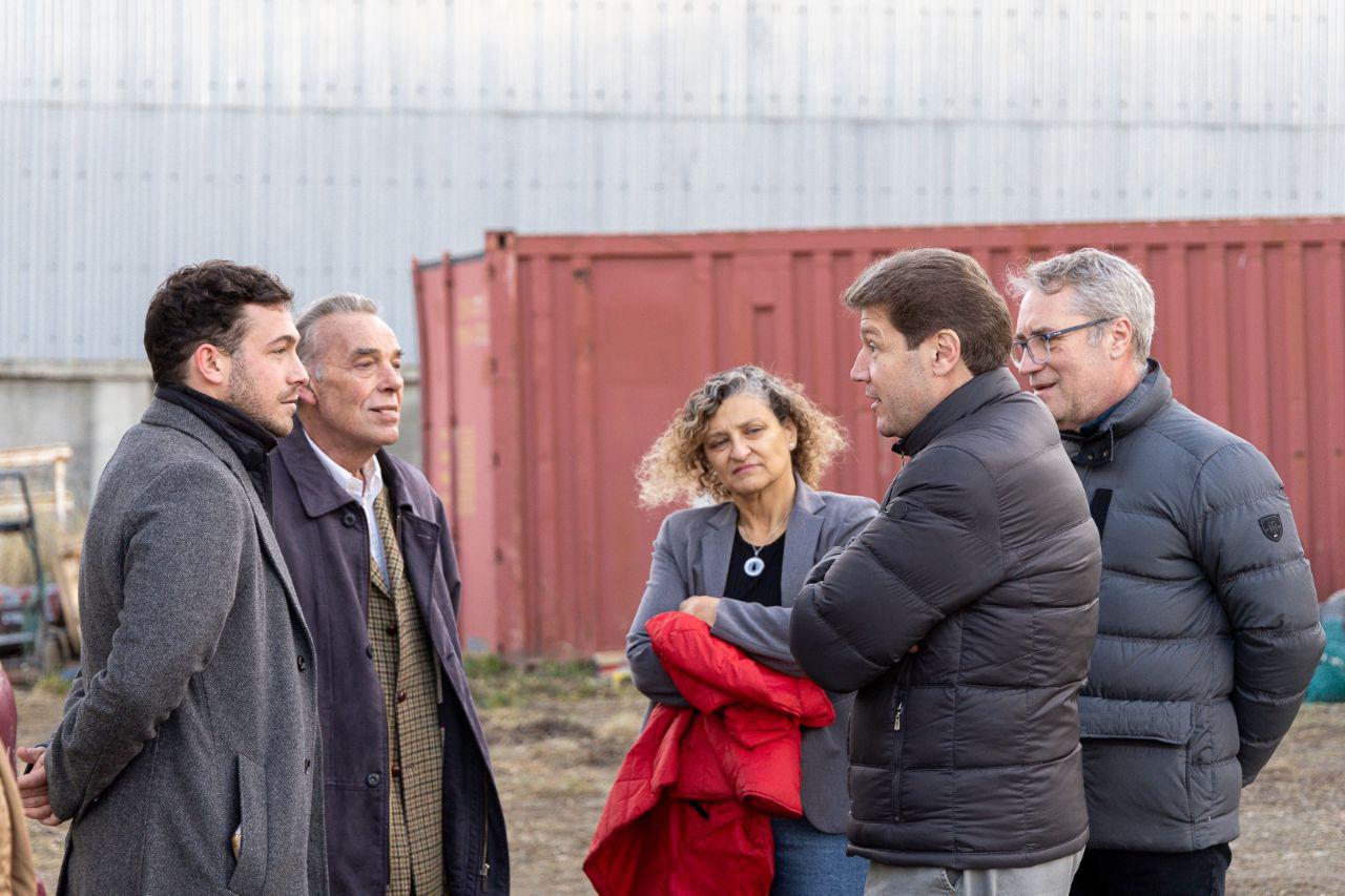 photo_5087092762012134149_y