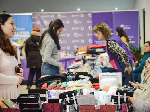 photo_4947380417925852087_x