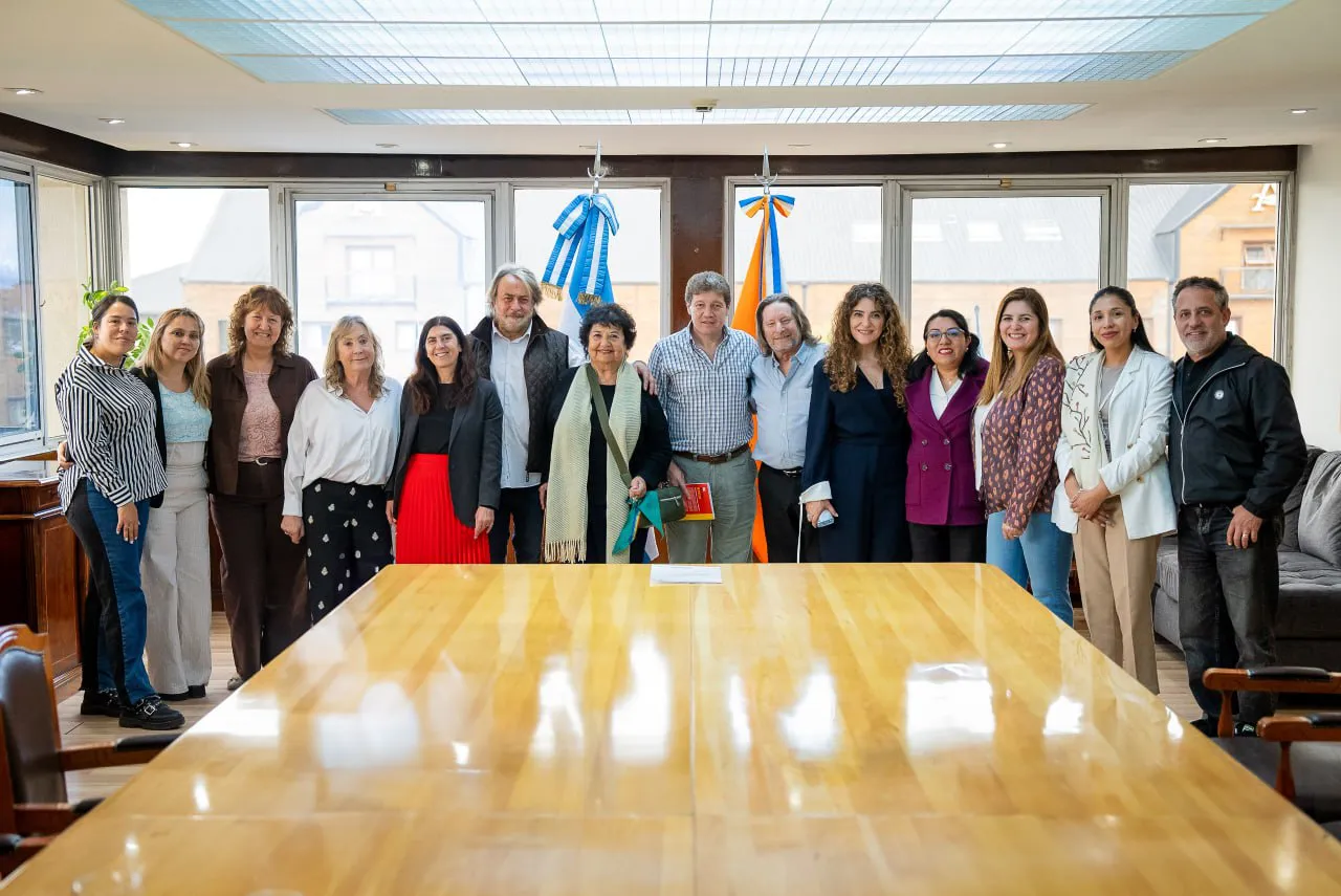 photo_5033082684980267896_y