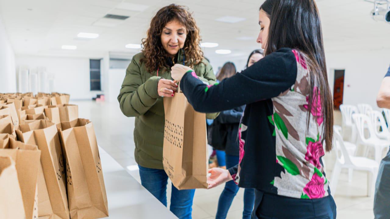 photo_4951868916448210800_y