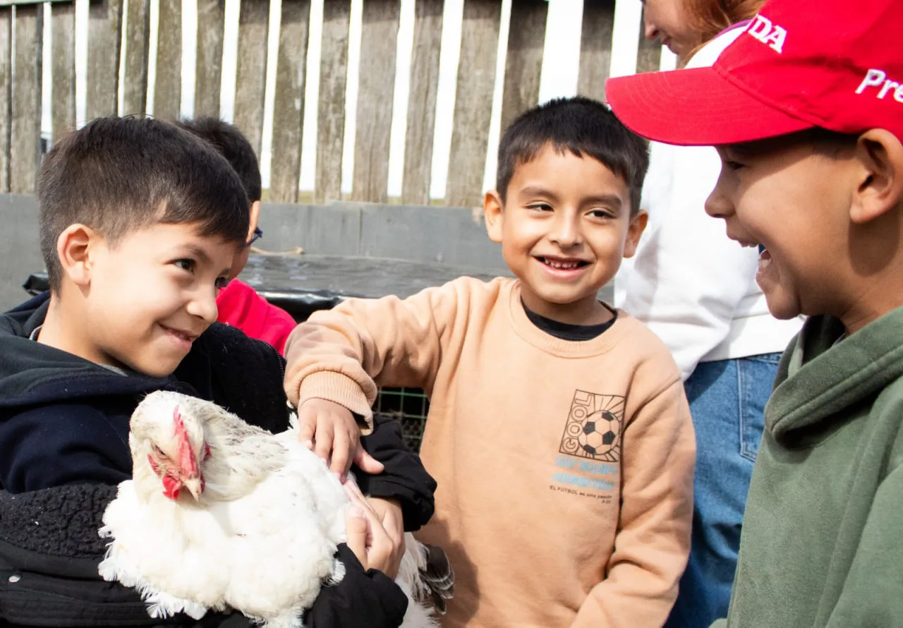 photo_5127448755765447599_y