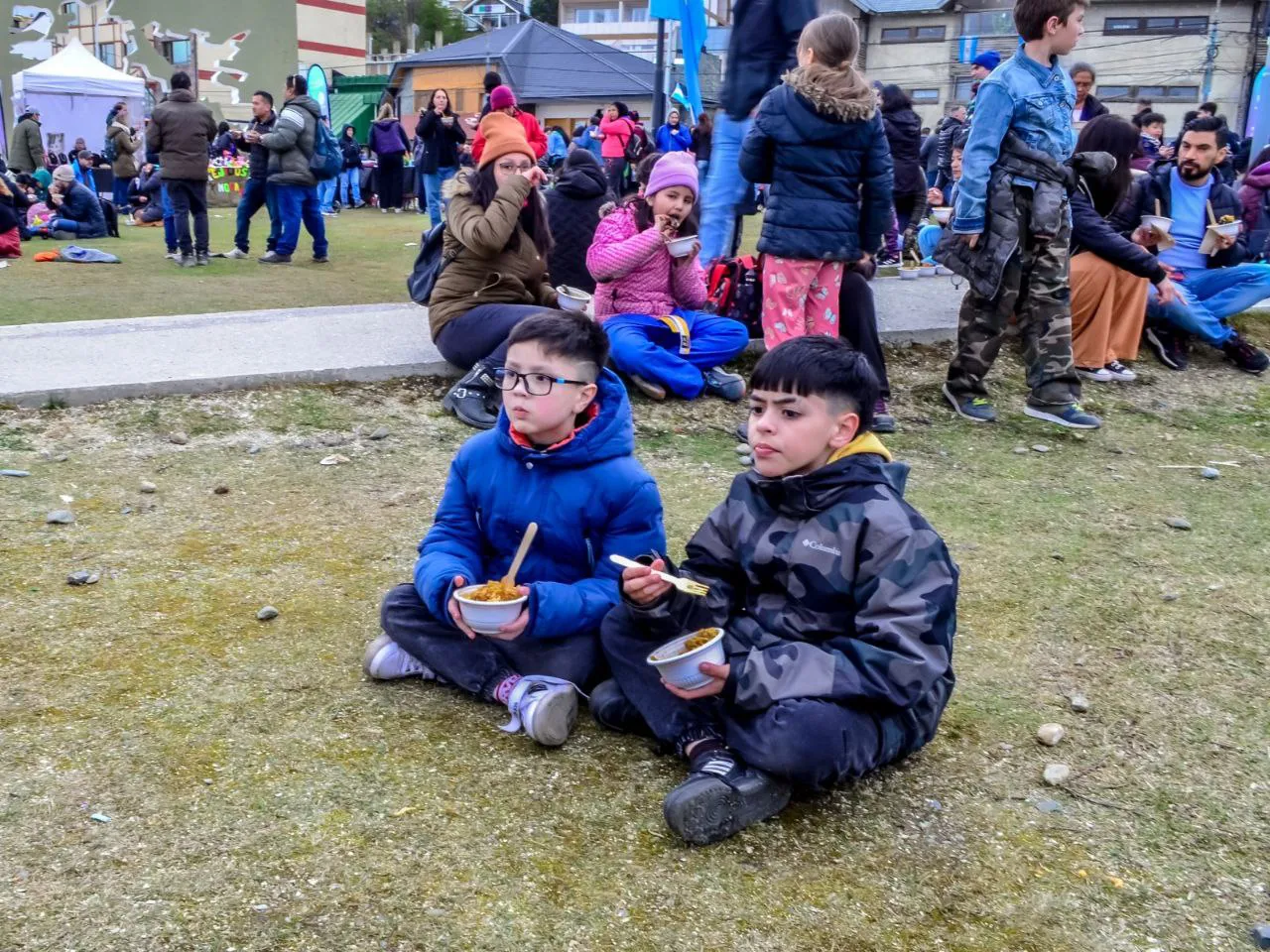 photo_4925120272445582792_y