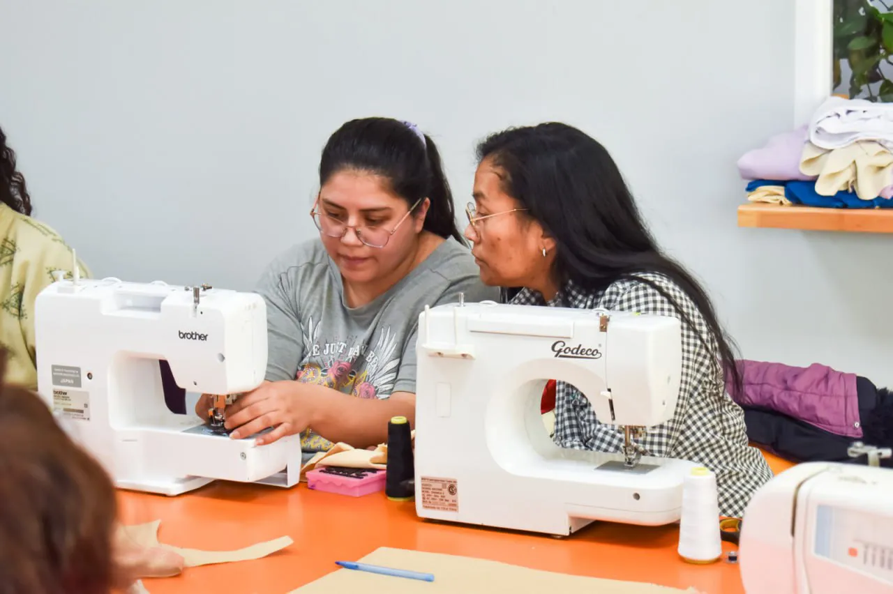 photo_5158895909302546060_y