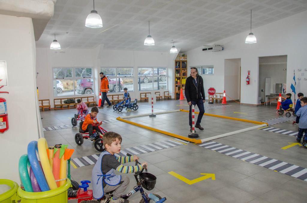 photo_4902288170465471133_y