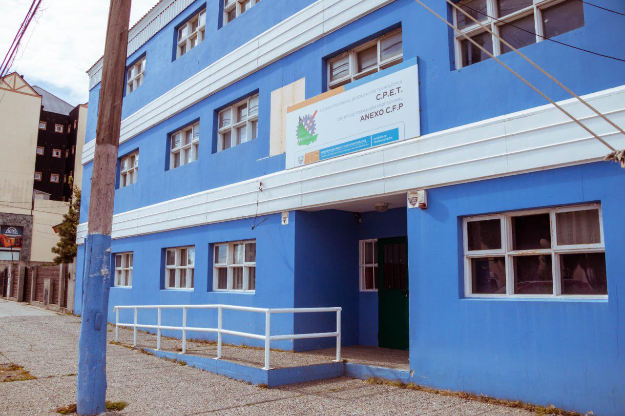 photo_4915696036161367326_y