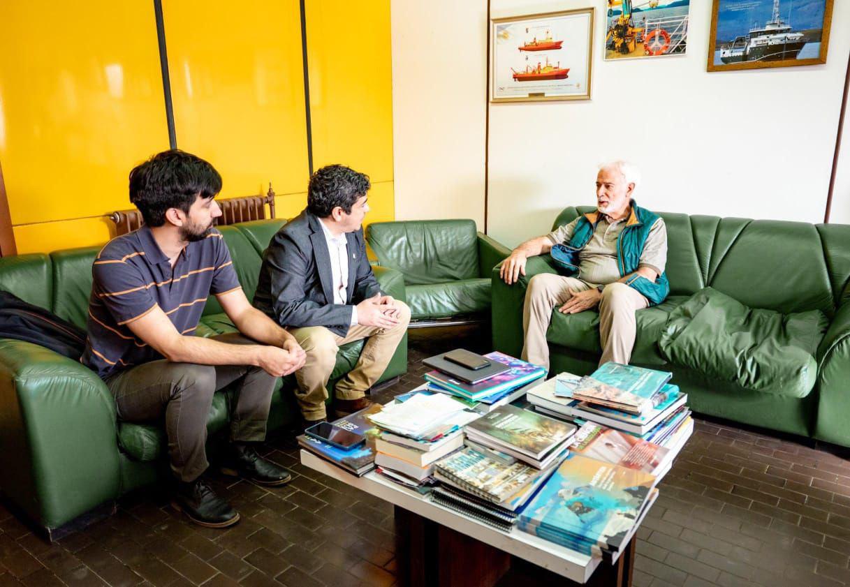 dc2ec0d4-76e7-46a3-b50b-829093bcd8ed