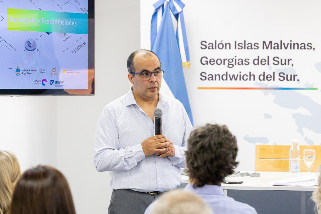 photo_4927279283785804767_y