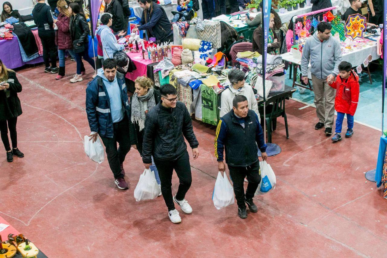 photo_4949791217428835412_y