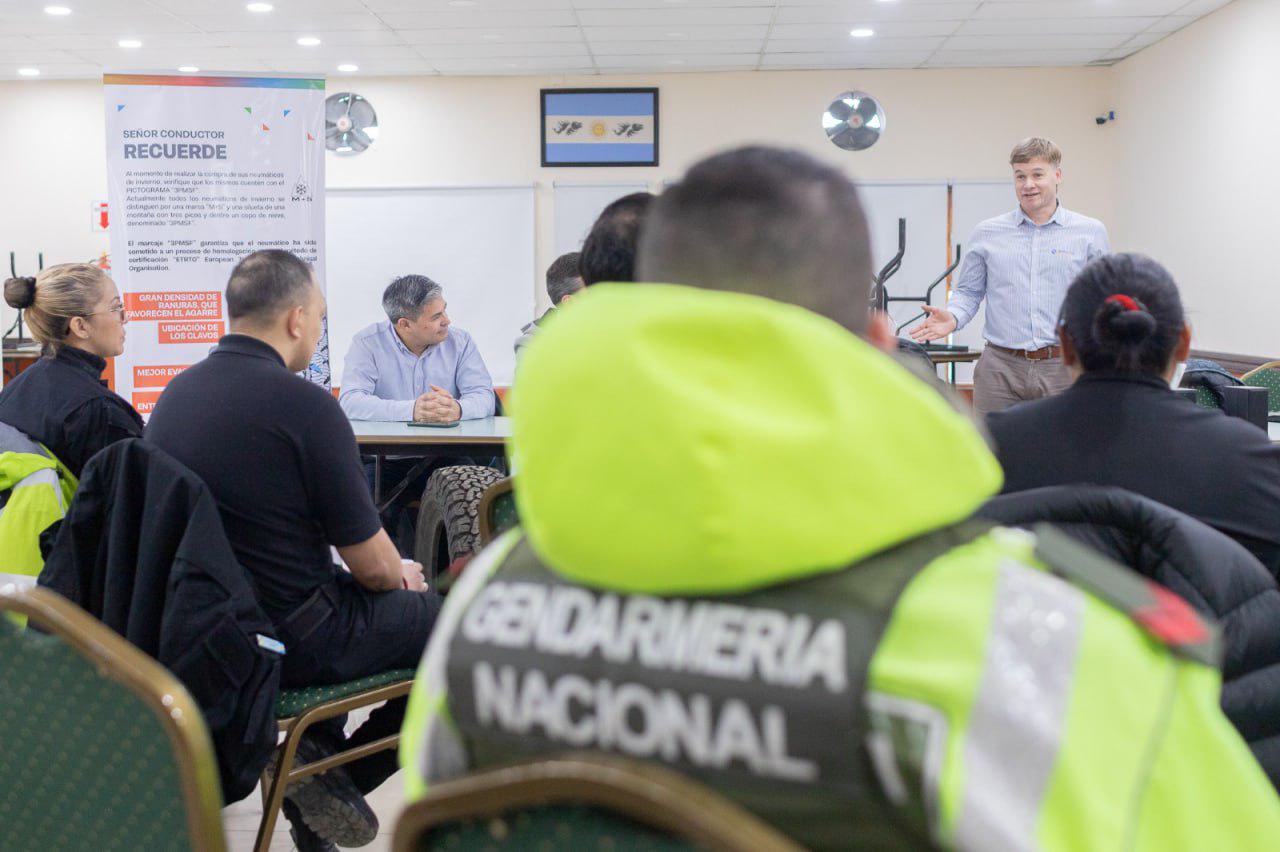 photo_4945369286604598584_y