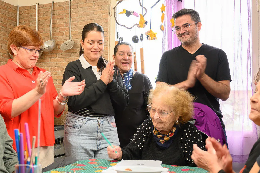 photo_5100834196343074353_y