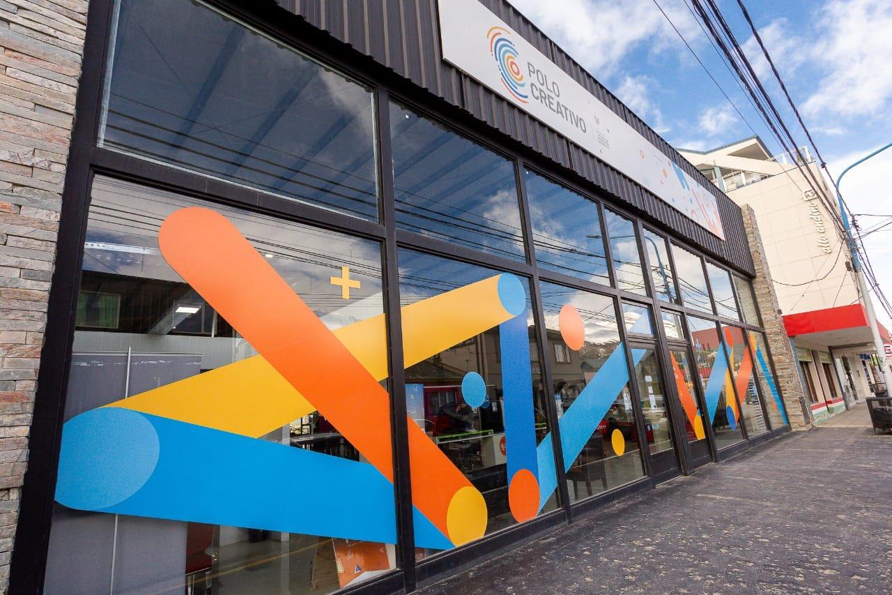 photo_5179487189405379718_y