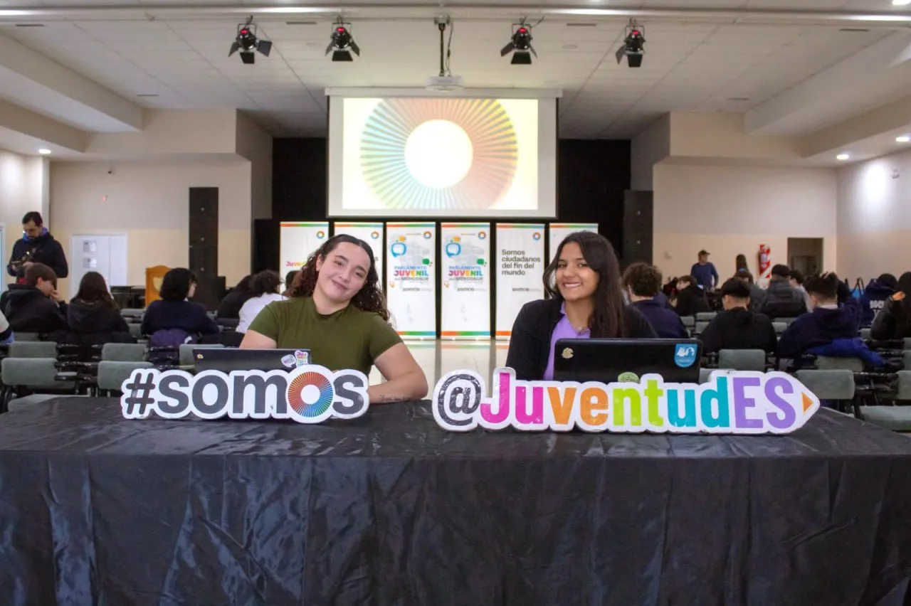 photo_4961256460826816151_y