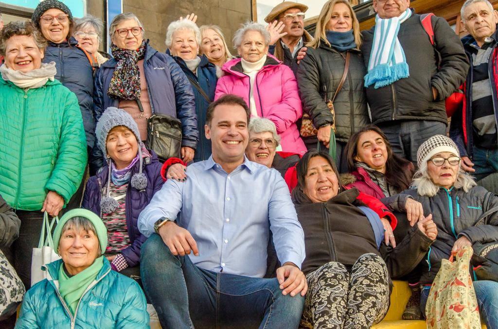 photo_5100387403780172877_y