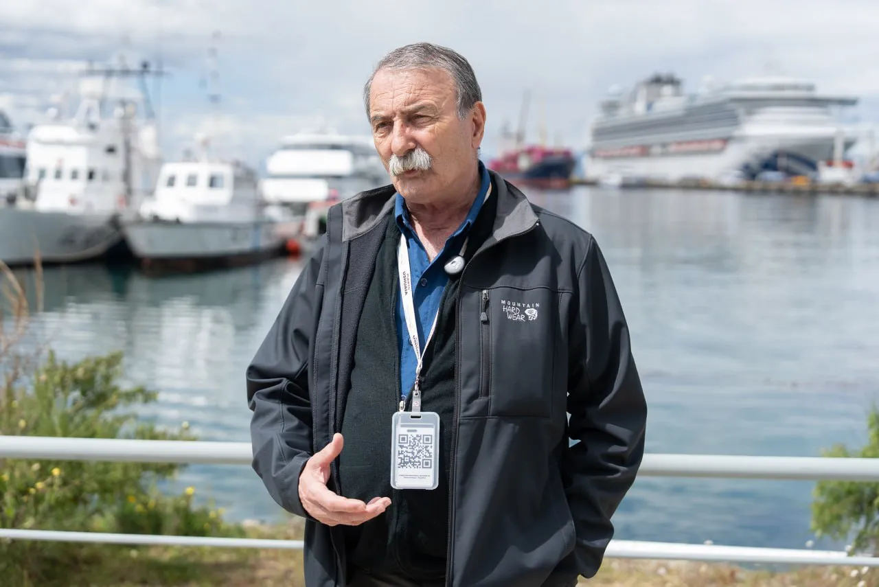 photo_5154473682129325009_y