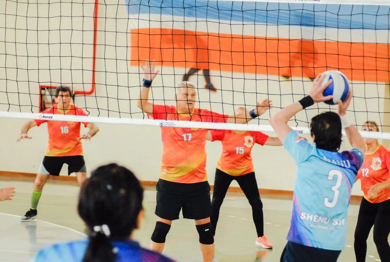 photo_5134346095281942247_y