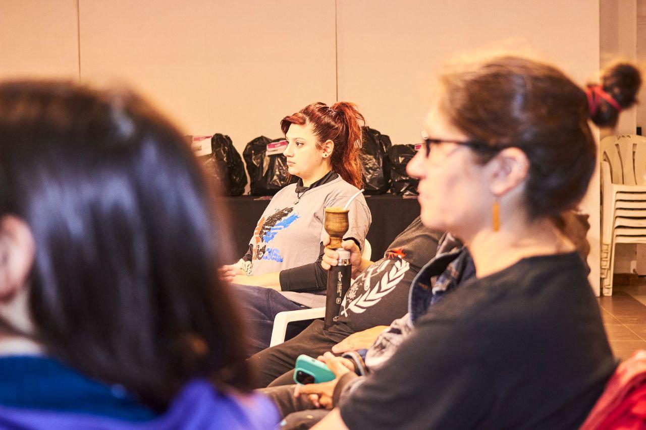 photo_5147728852599024742_y