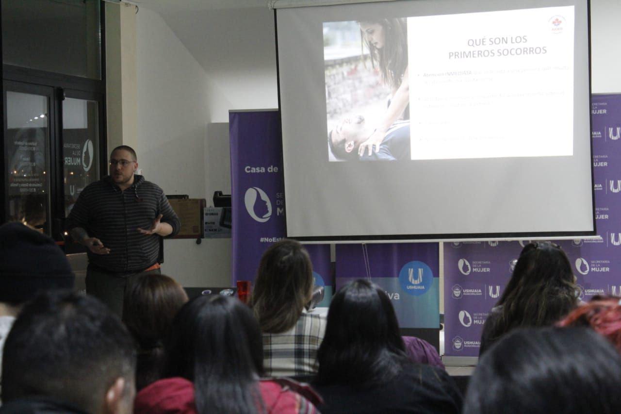 photo_5053188887177965202_y