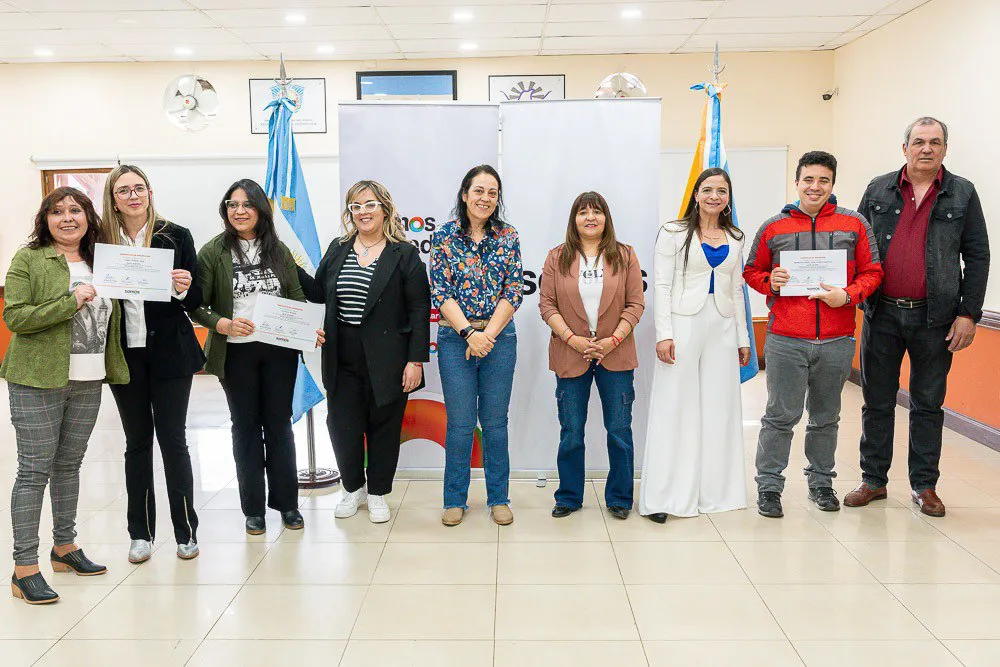 photo_5087243274846055652_y