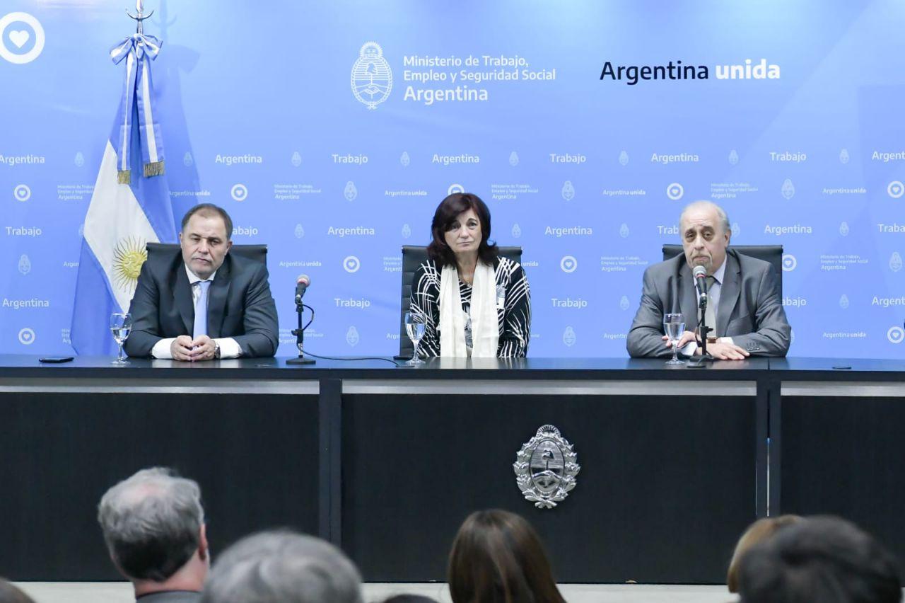 photo_5159431517494160079_y