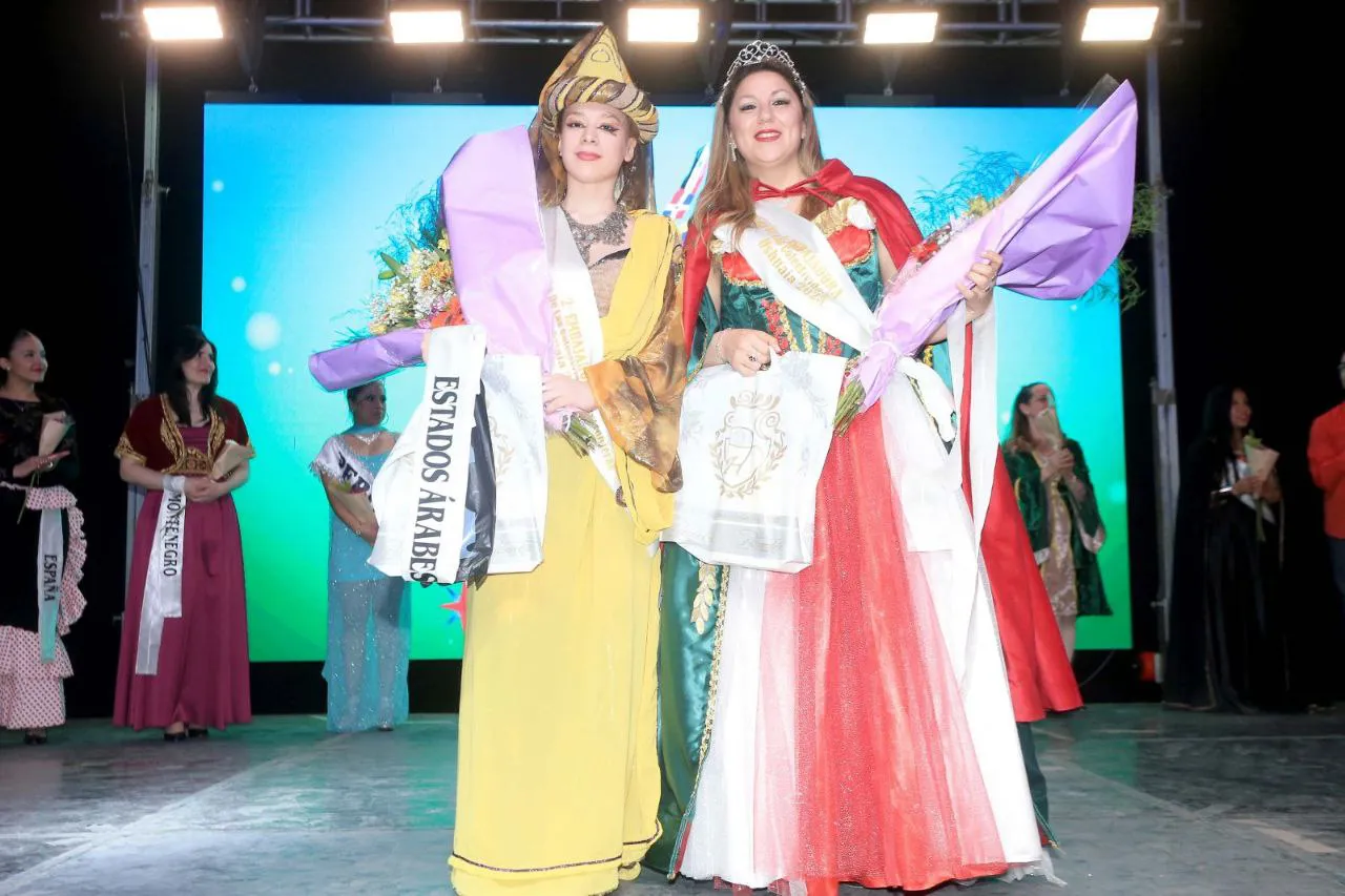 photo_5037743055205150283_y