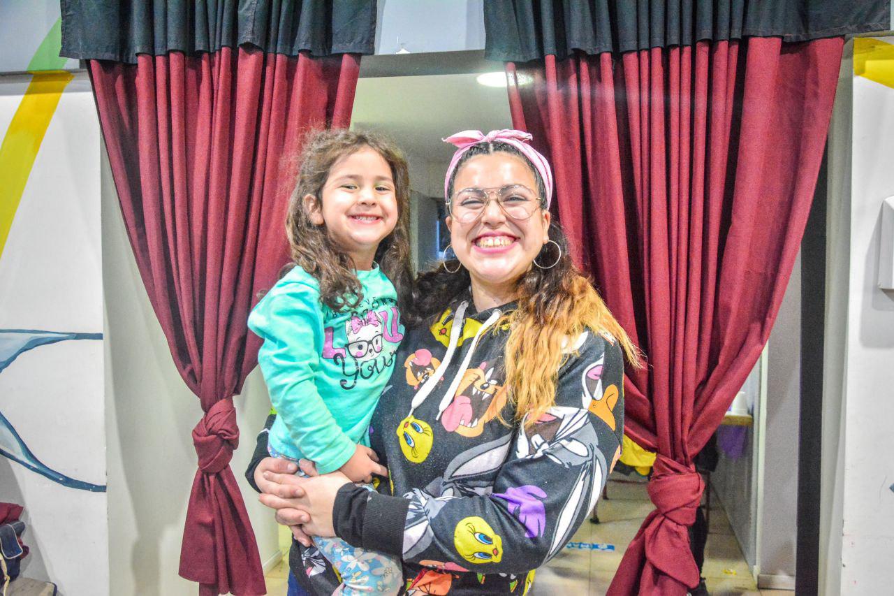 photo_4956344457054235793_y