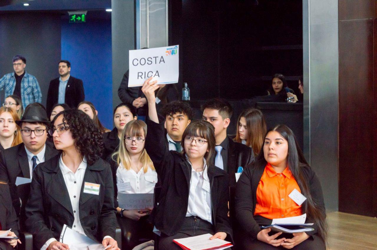 photo_5163441926026931013_y