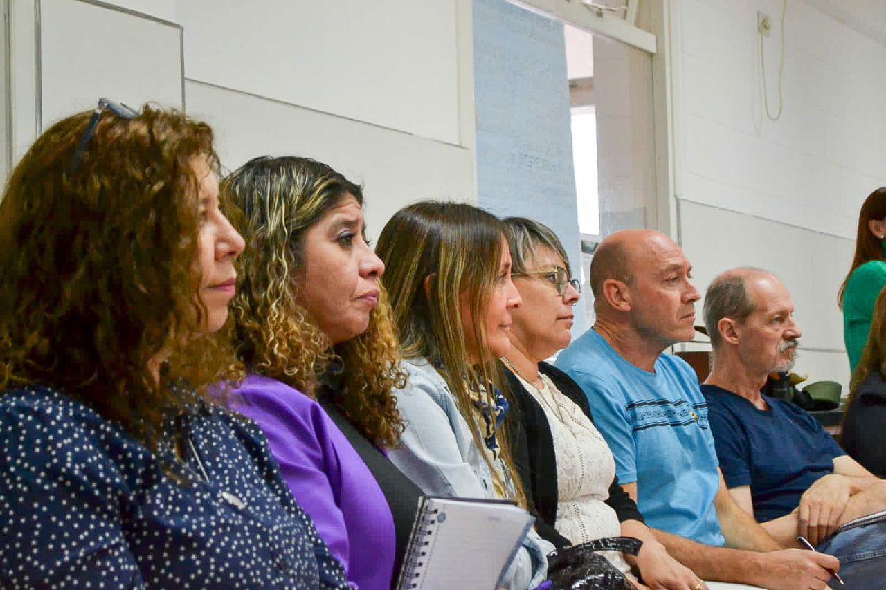 photo_5005965227837205815_y