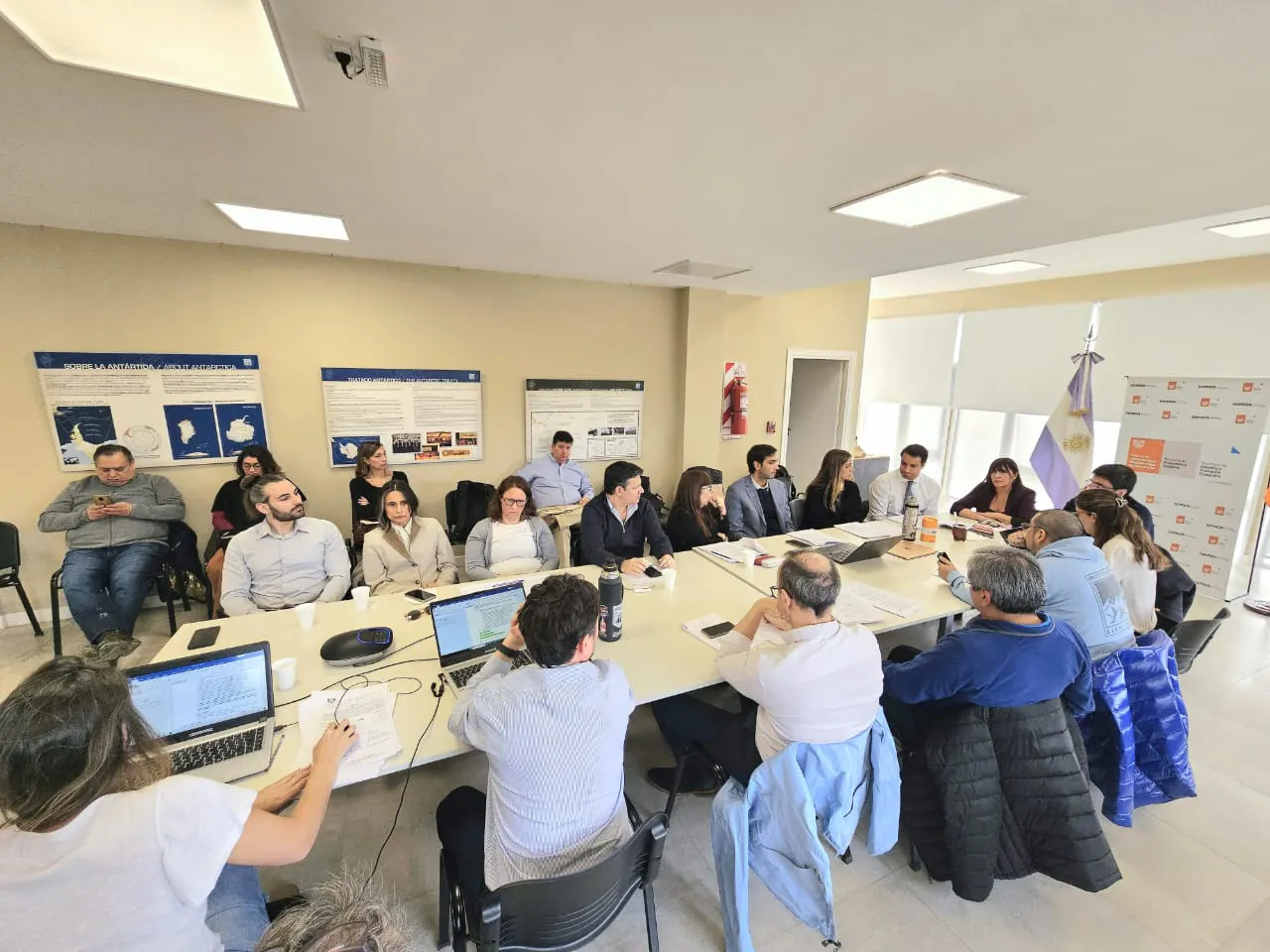 photo_5170657926350744916_y