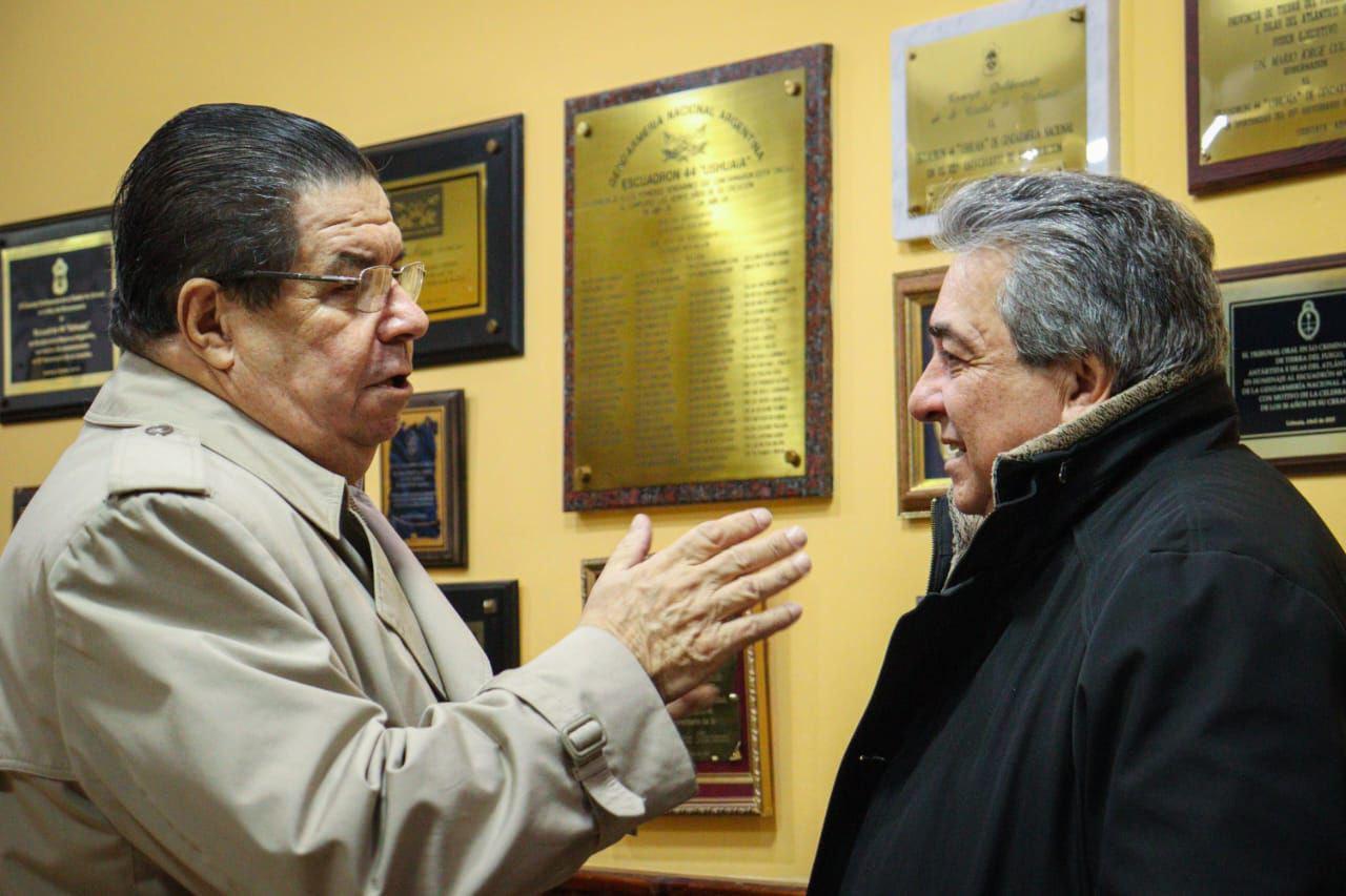 photo_5049007294133677238_y