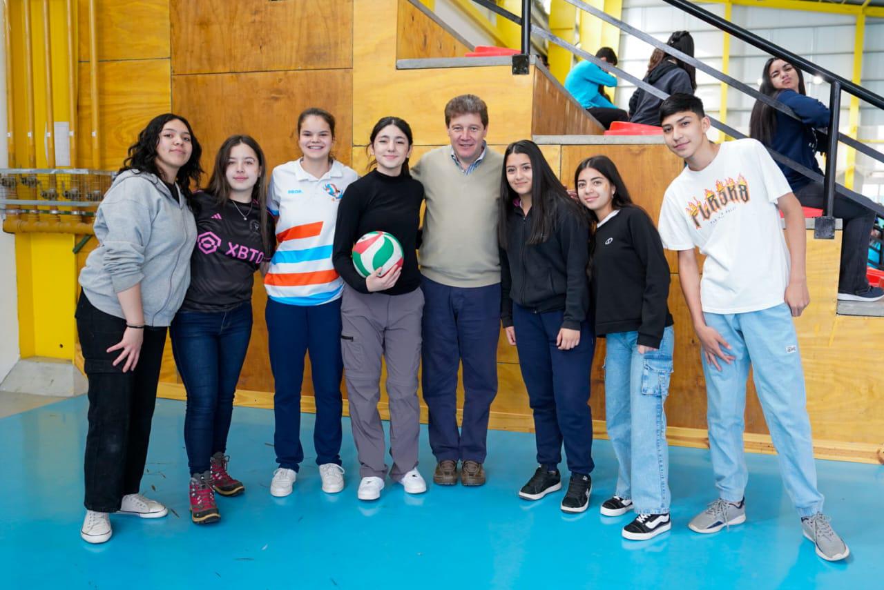 photo_5005794932383919220_y