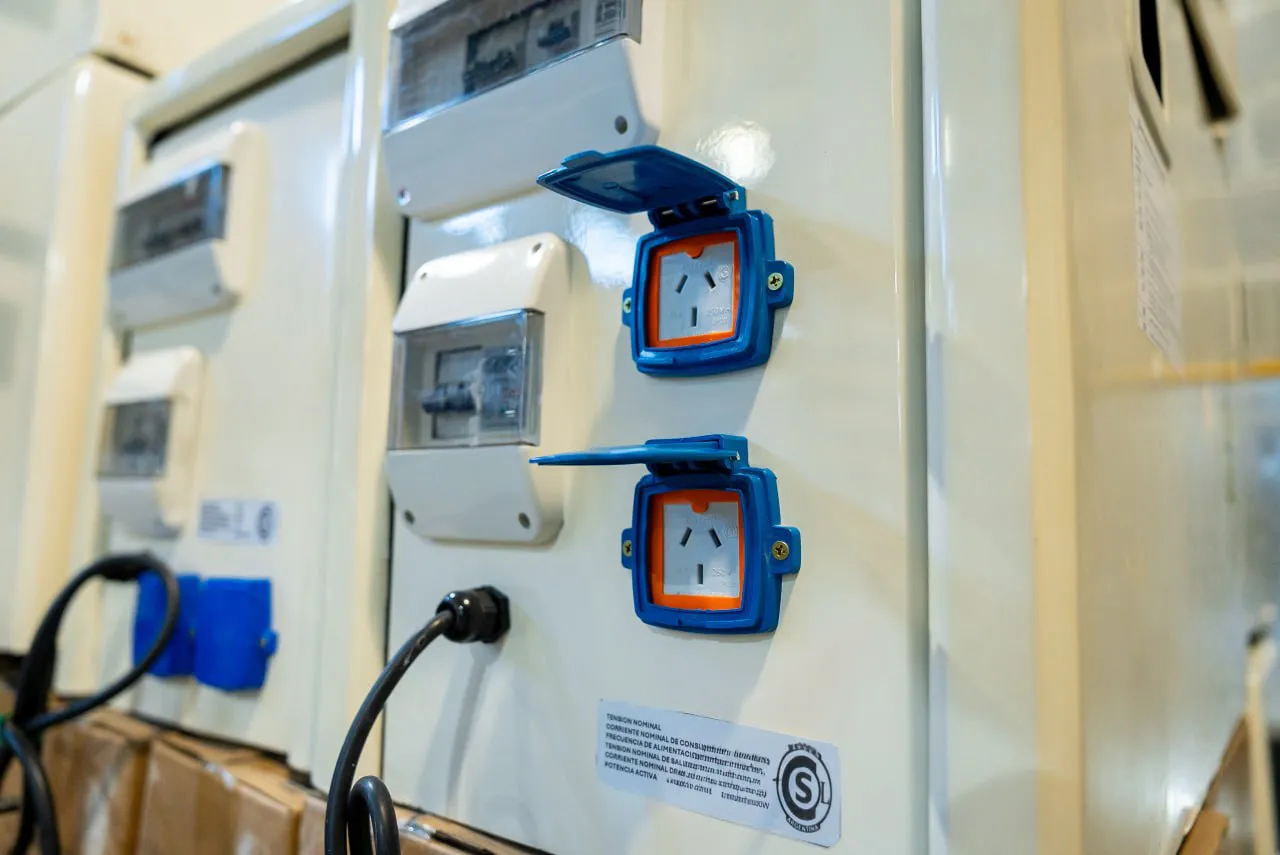 photo_4997145624164019895_y