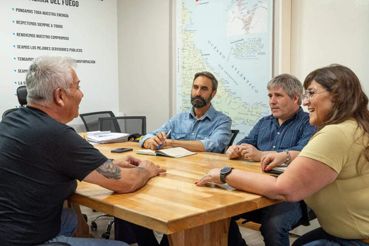 photo_5134423675279969436_y