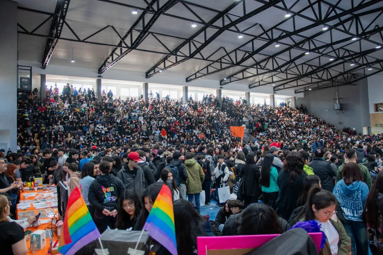 photo_5118518389180664591_y