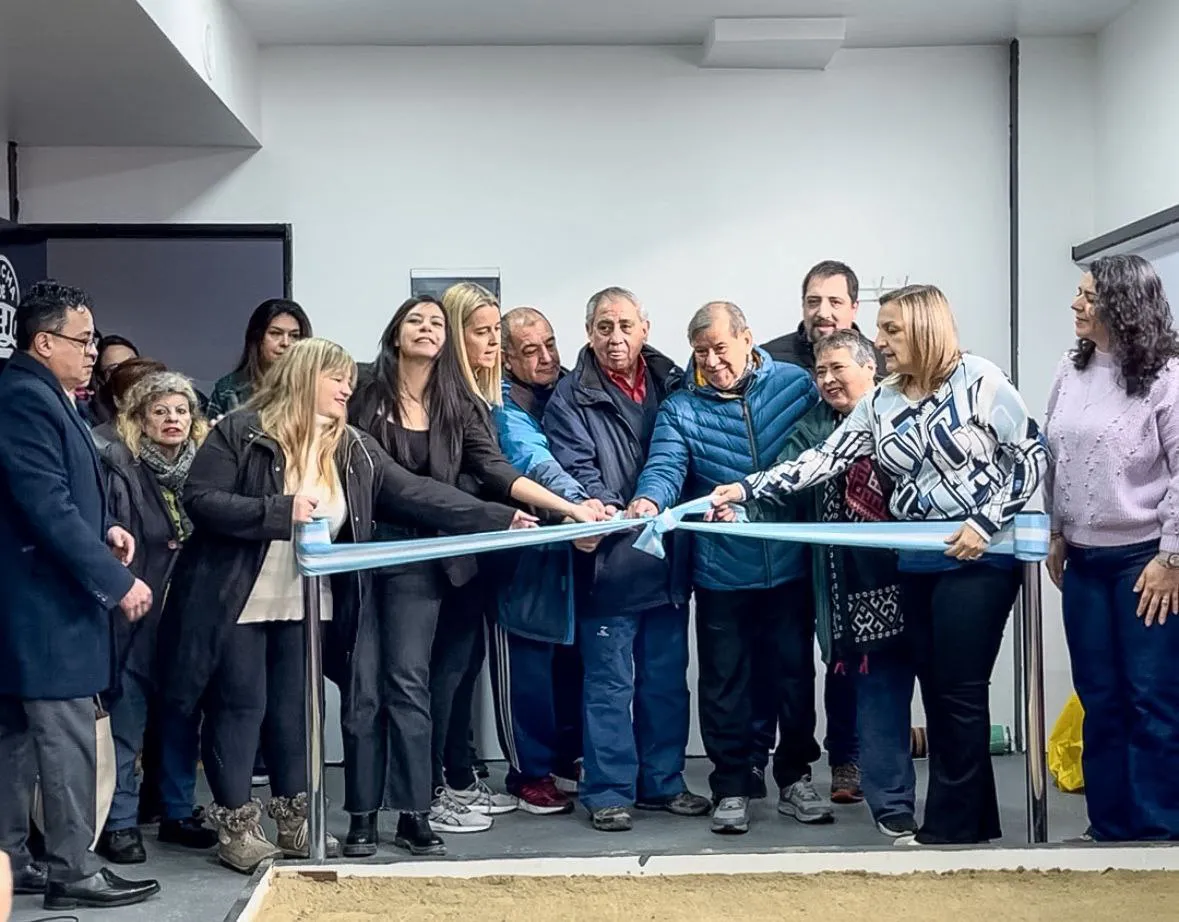 photo_5028551022032826012_y