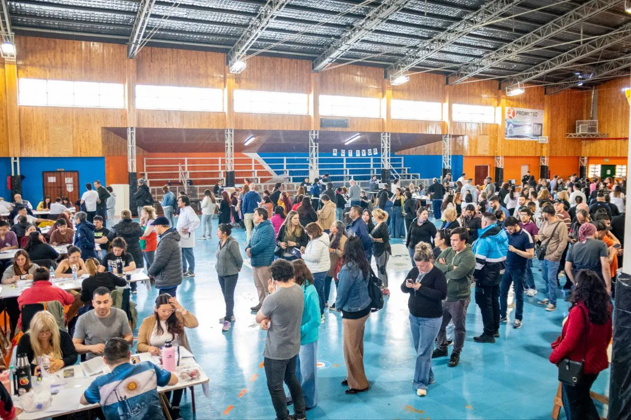 photo_4945172547041430294_y