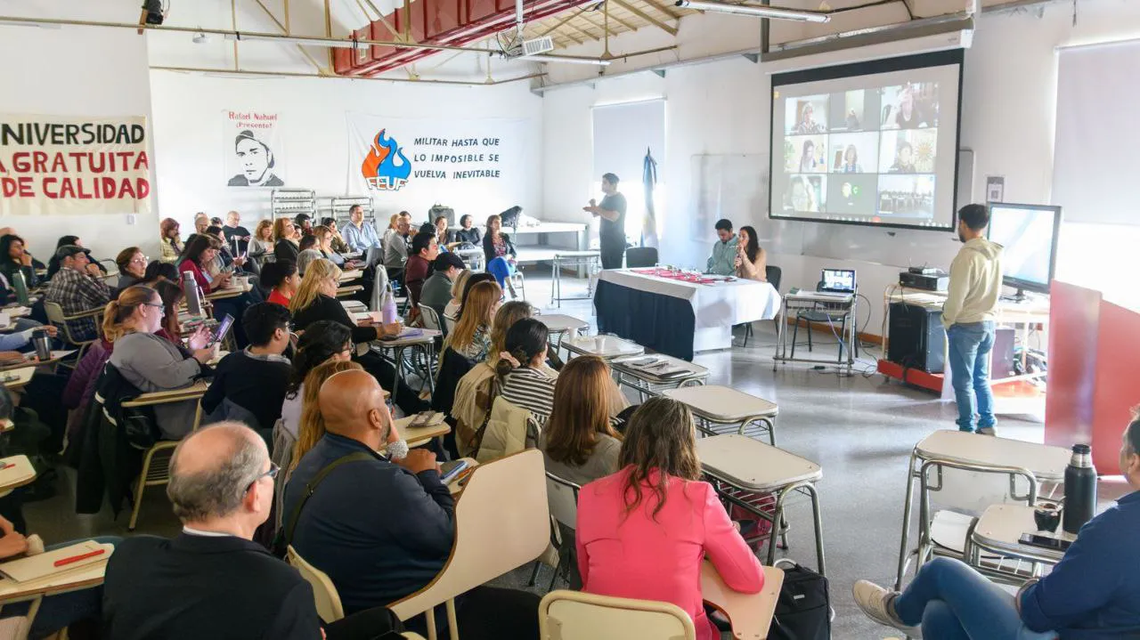 photo_5165723404064632206_y