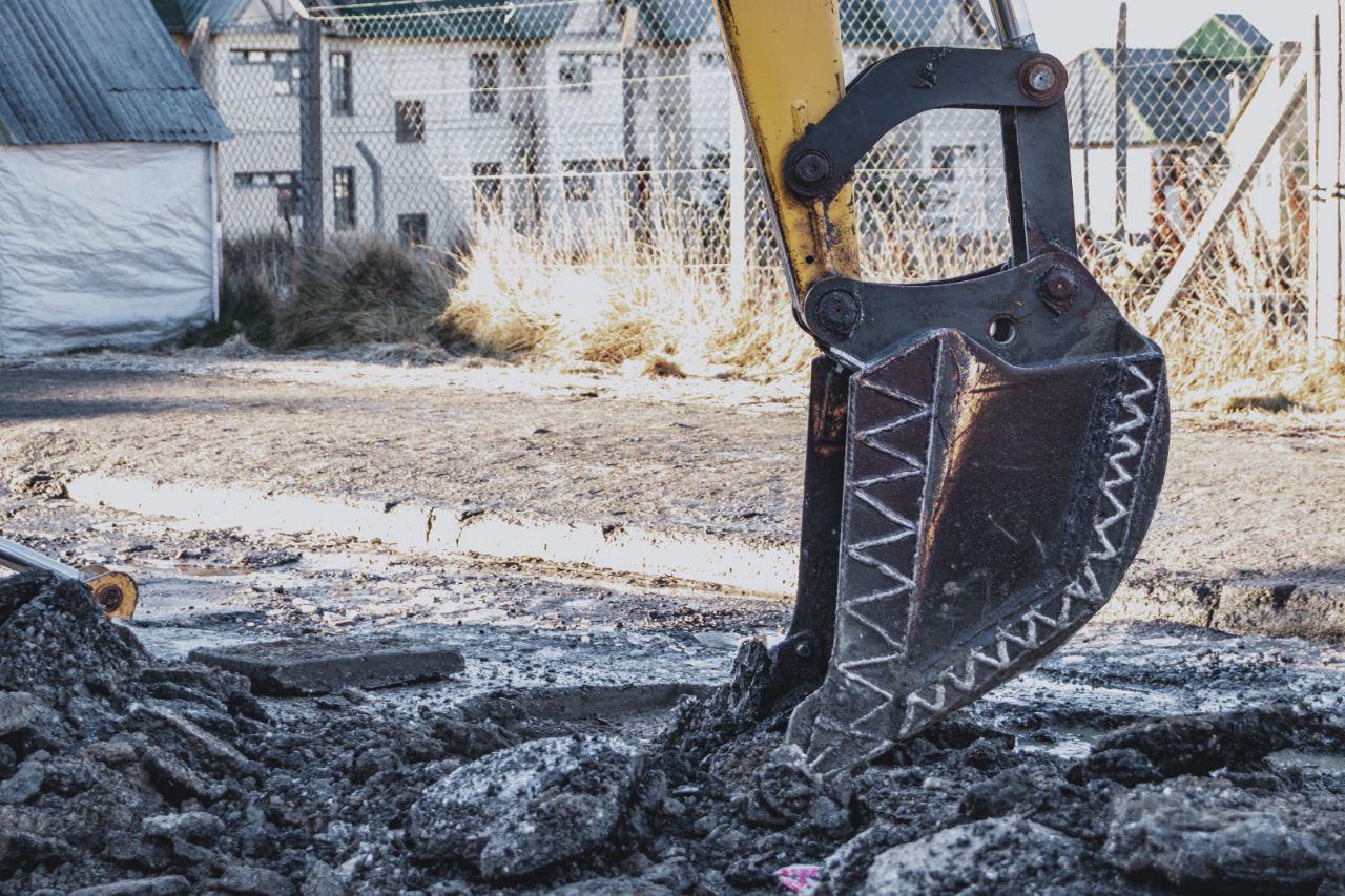 photo_5064737637625081199_y