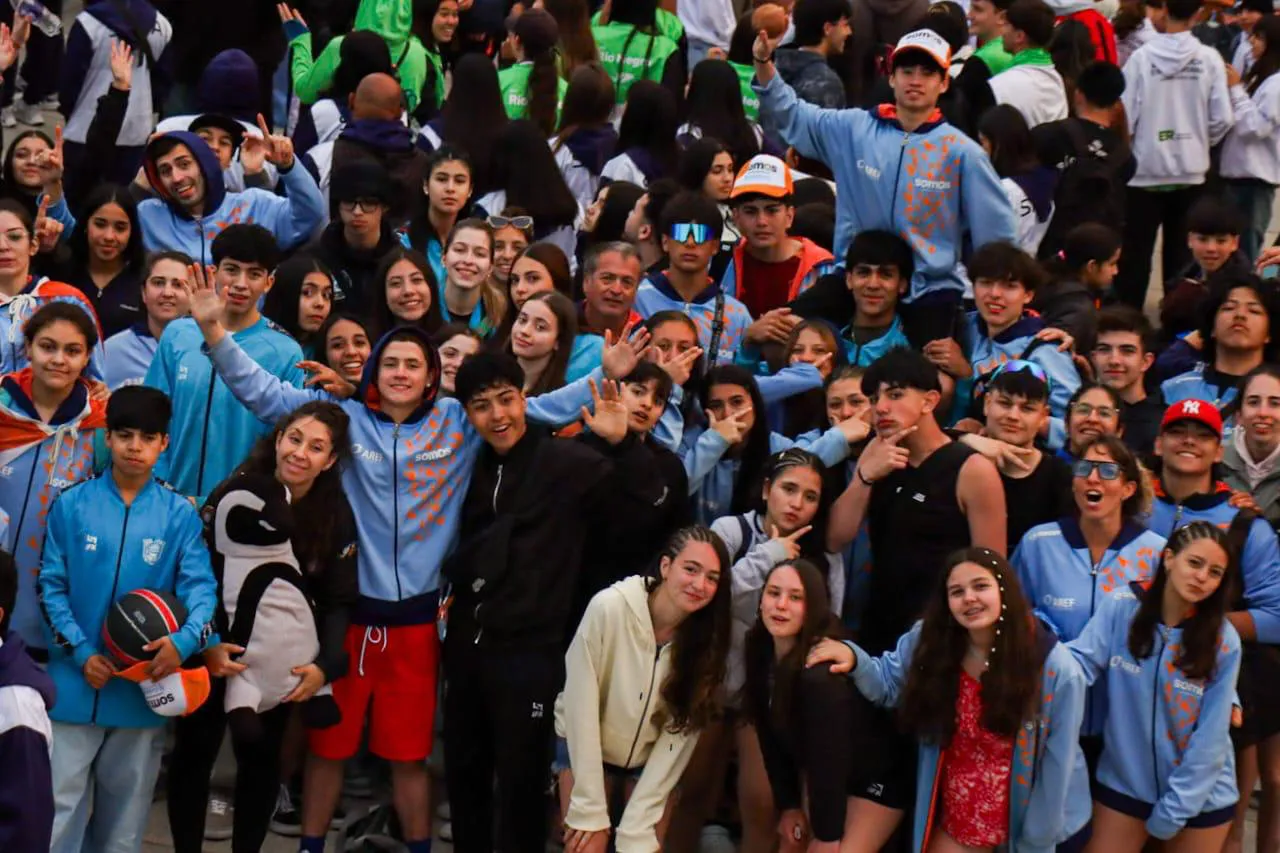 photo_5125215673419238271_y