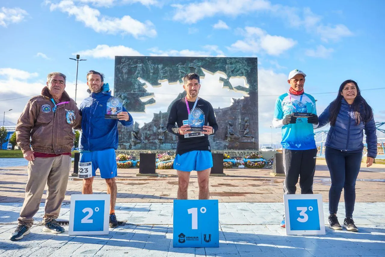 photo_5174942787588697590_y