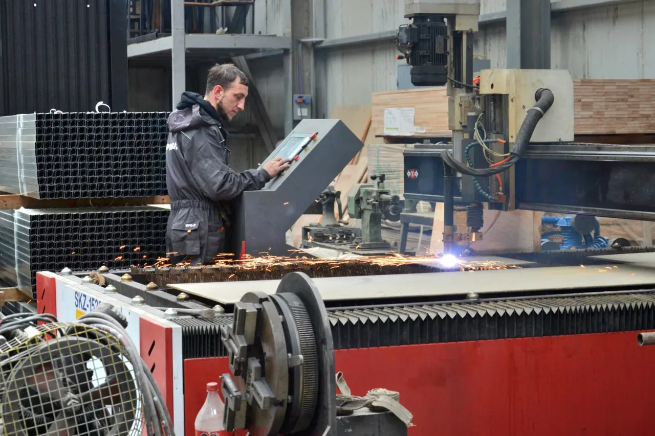 photo_4979177409437873377_y