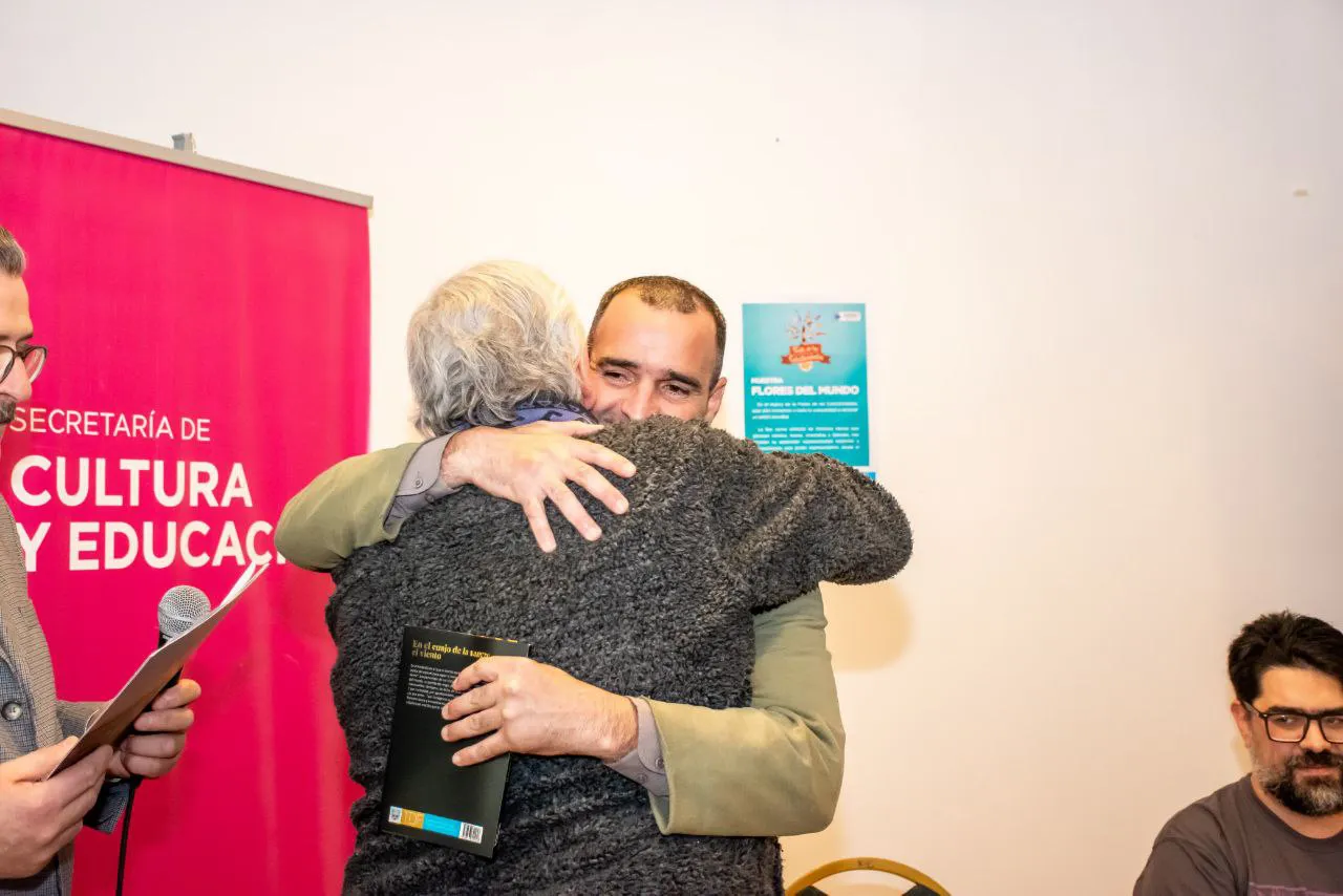 photo_5120981552921161124_y